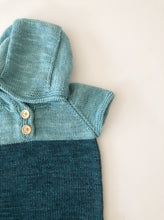 Load image into Gallery viewer, Two Tone Summer Hoodie
